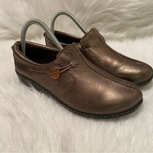 Clarks Collection Shoes Women’s Size 8M Brown Metallic Leather‎ Slip On